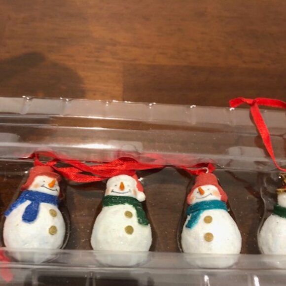 Hallmark Let It Snowmen Christmas Tree Ornament Set Pre-Owned. - Picture 6 of 10